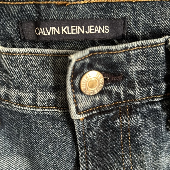 Calvin Klein Jeans Waist 32โ Length 30โ EUC - Picture 3 of 6